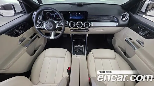 Mercedes-Benz GLB-Class 2024 — photo 1
