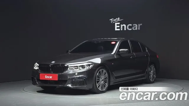 BMW 5-Series 2019 — photo 1