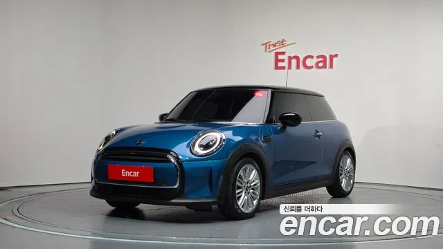Mini Cooper 2022 — photo 1