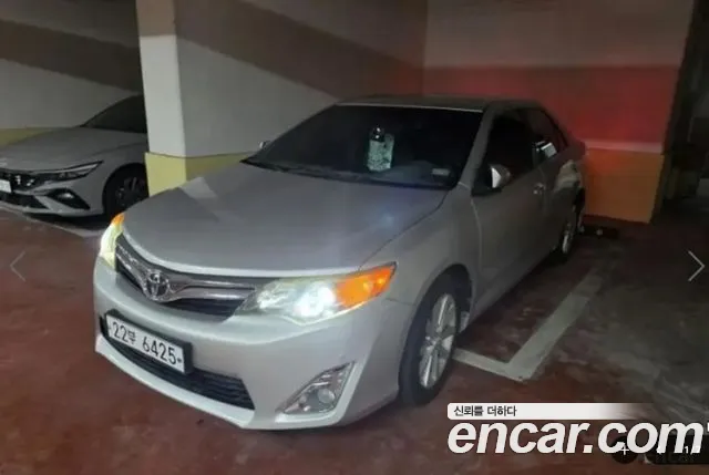 Toyota Camry 2013 — photo 1