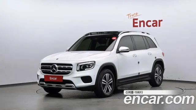 Mercedes-Benz GLB-Class 2021 — photo 1
