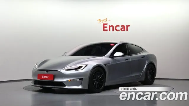 Tesla Model S 2026 — photo 1