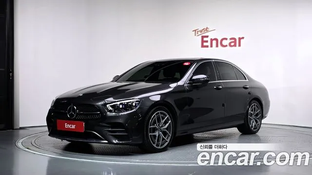 Mercedes-Benz E-Class 2022 — photo 1