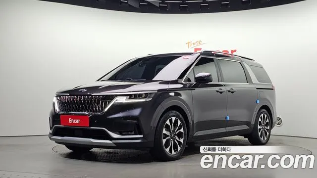 Kia Canival 2021 — photo 1