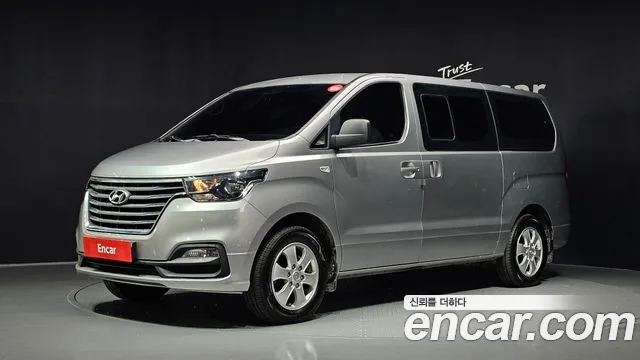Hyundai Starex 2019 — photo 1