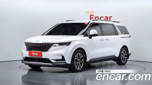 Kia Canival 2022 — photo 1