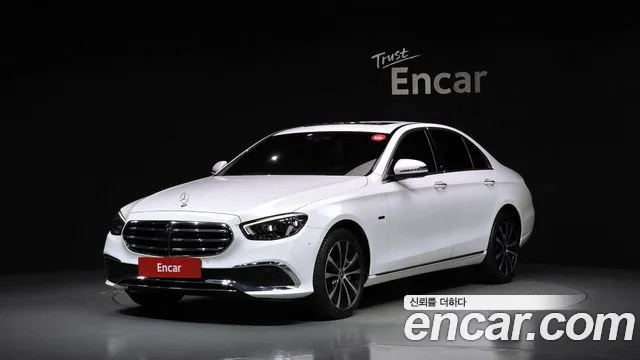 Mercedes-Benz E-Class 2021 — photo 1