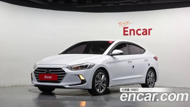 Hyundai AVANTE 2018 — photo 1
