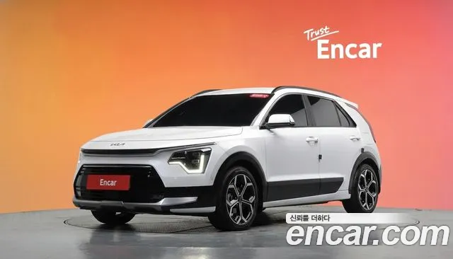 Kia Niro 2023 — photo 1