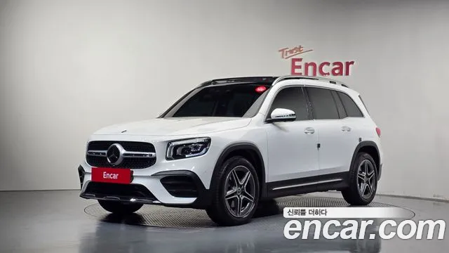 Mercedes-Benz GLB-Class 2023 — photo 1