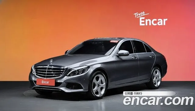 Mercedes-Benz C-Class 2018 — photo 1