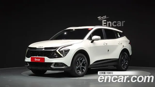 Kia Sportage 2023 — photo 1