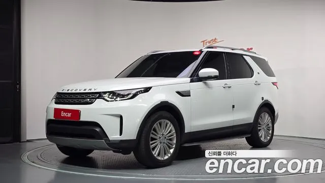 Land Rover Discovery 2019 — photo 1