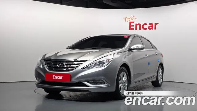 Hyundai Sonata 2010 — photo 1