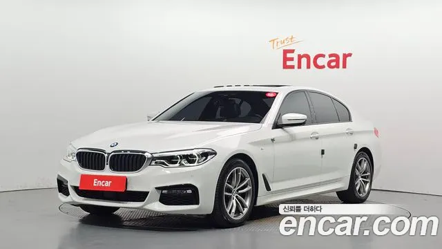 BMW 5-Series 2017 — photo 1