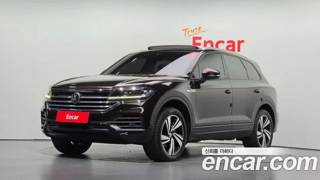 Volkswagen Touareg 2020 — photo 1