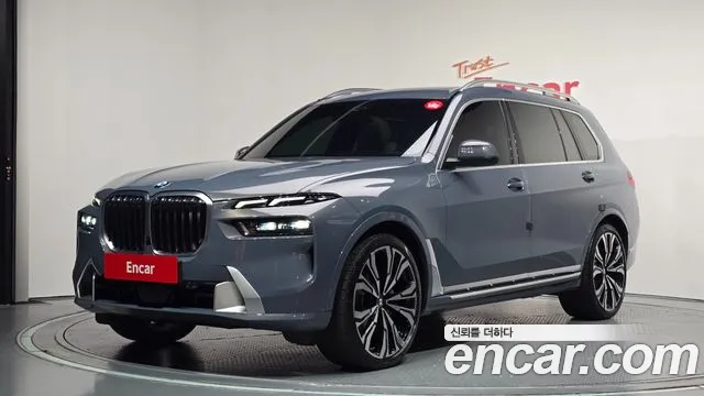 BMW X7 2023 — photo 1