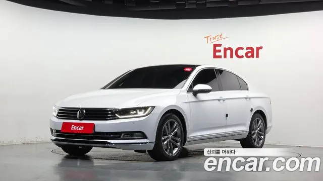 Volkswagen Passat 2018 — photo 1