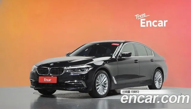 BMW 5-Series 2020 — photo 1