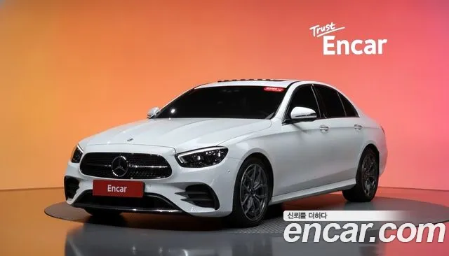 Mercedes-Benz E-Class 2022 — photo 1