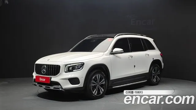 Mercedes-Benz GLB-Class 2021 — photo 1