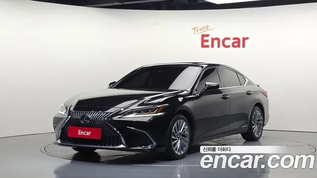 Lexus ES 2021 — photo 1
