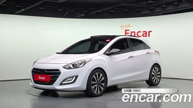 Hyundai i30 2015 — photo 1