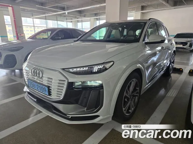 Audi Q6 e-tron 2026 — photo 1