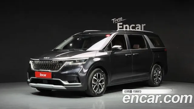 Kia Canival 2022 — photo 1