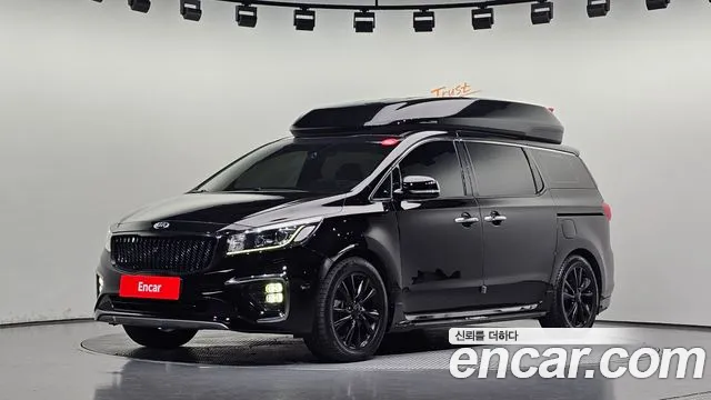 Kia Canival 2019 — photo 1