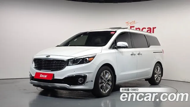 Kia Canival 2015 — photo 1