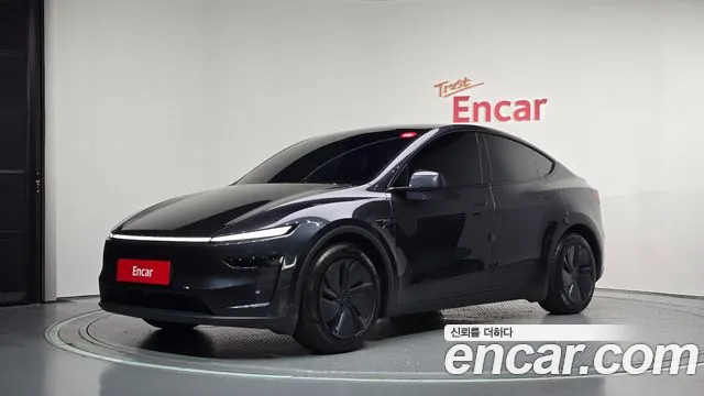 Tesla Model Y 2026 — photo 1