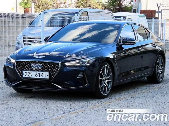 Genesis G70 2019 — photo 1
