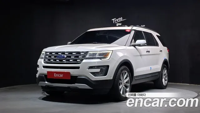 Ford Explorer 2017 — photo 1