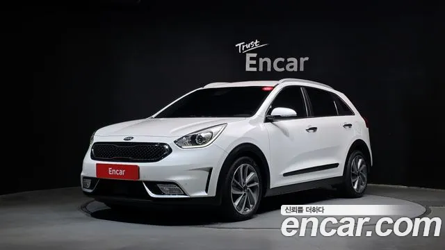 Kia Niro 2017 — photo 1