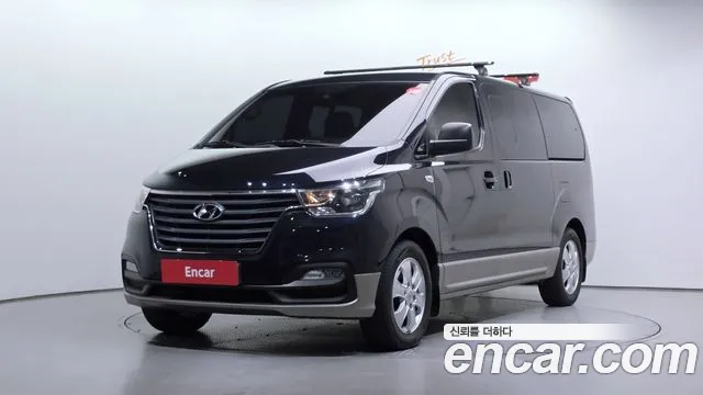 Hyundai Starex 2020 — photo 1