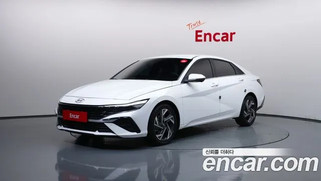 Hyundai AVANTE 2026 — photo 1