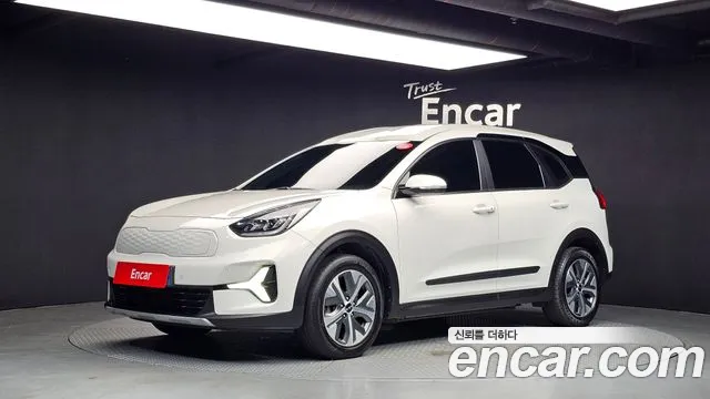 Kia Niro 2023 — photo 1