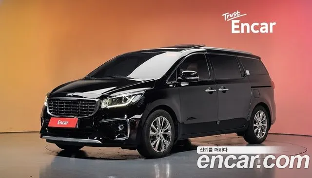 Kia Canival 2020 — photo 1
