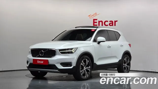 Volvo XC40 2019 — photo 1
