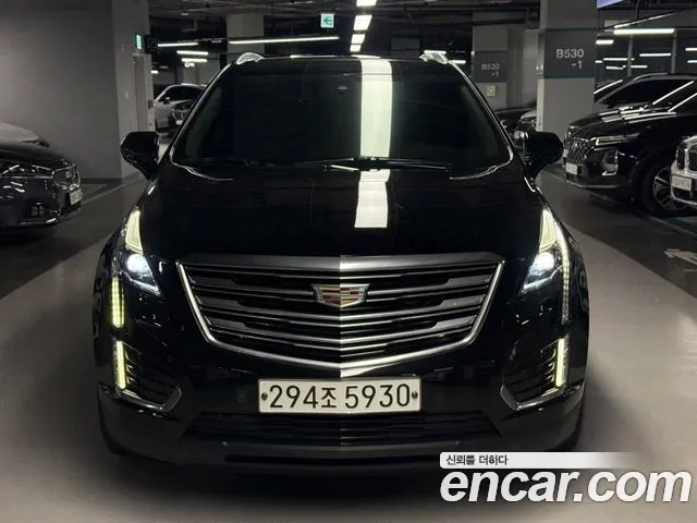 Cadillac XT5 2019 — photo 1