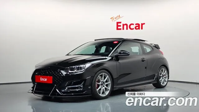 Hyundai Veloster 2022 — photo 1