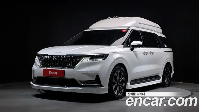 Kia Canival 2023 — photo 1