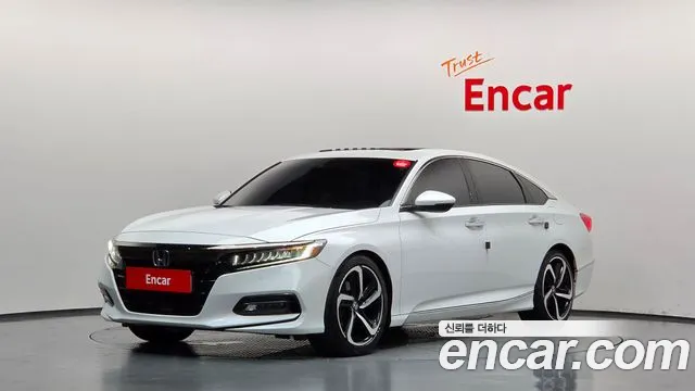 Honda Accord 2018 — photo 1