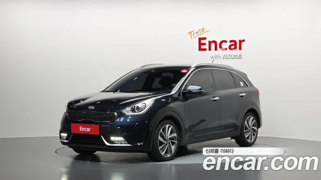 Kia Niro 2018 — photo 1