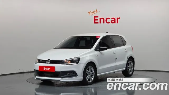 Volkswagen Polo 2013 — photo 1