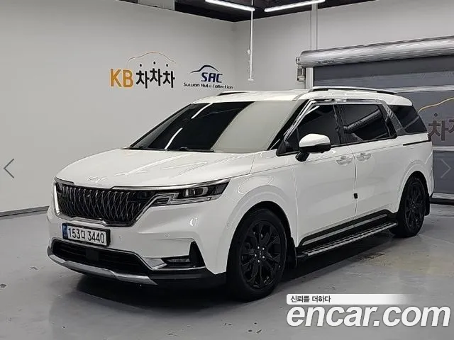 Kia Canival 2022 — photo 1