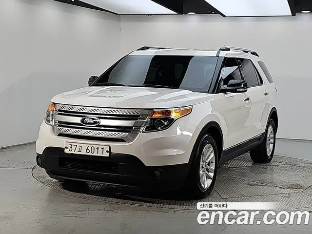 Ford Explorer 2013 — photo 1