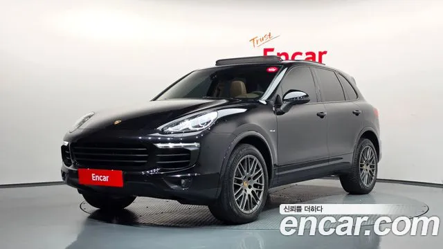 Porsche Cayenne 2017 — photo 1