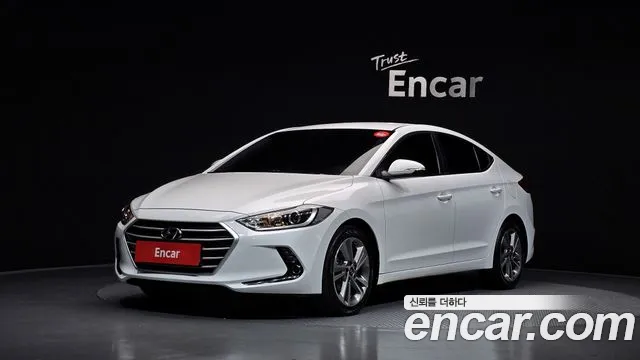 Hyundai AVANTE 2018 — photo 1